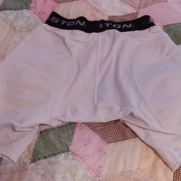 Compression softball shorts - Picture 2 of 4